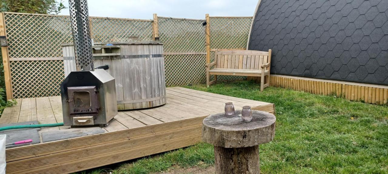 Norwell View Farm Glamping With Hot Tubs Hotel Bath Eksteriør billede